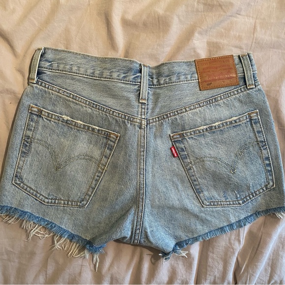 Distressed Levi’s 501 denim shorts. Size 27 - Picture 2 of 4